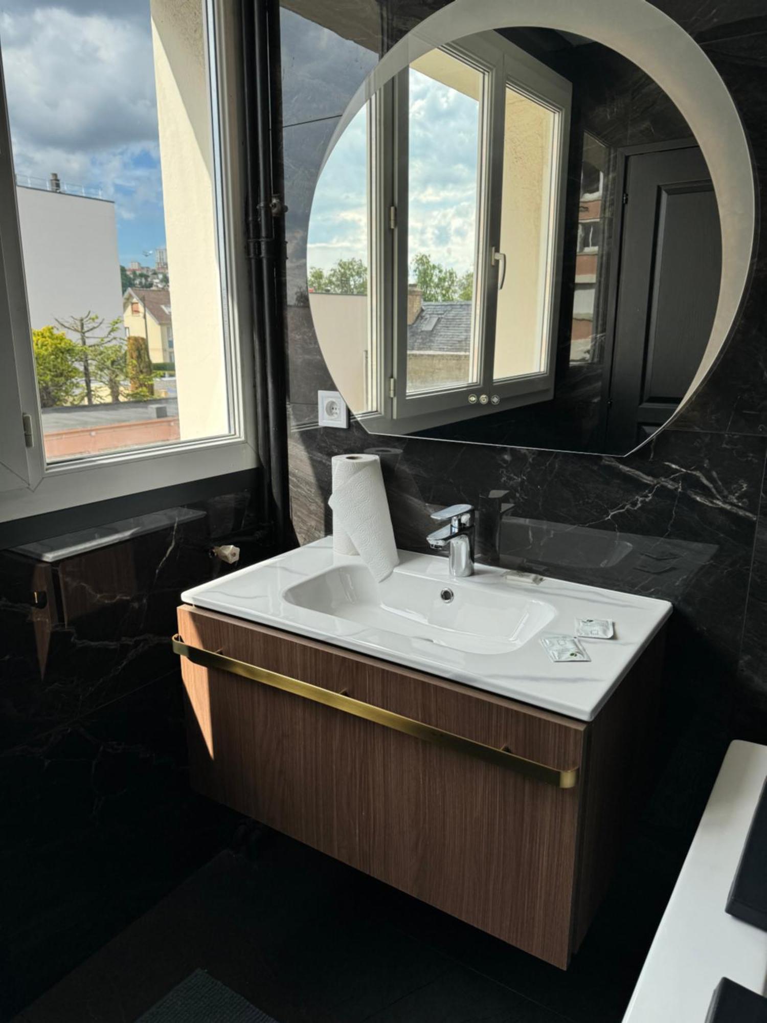 Appartement Jacuzzi ル・アーヴル エクステリア 写真