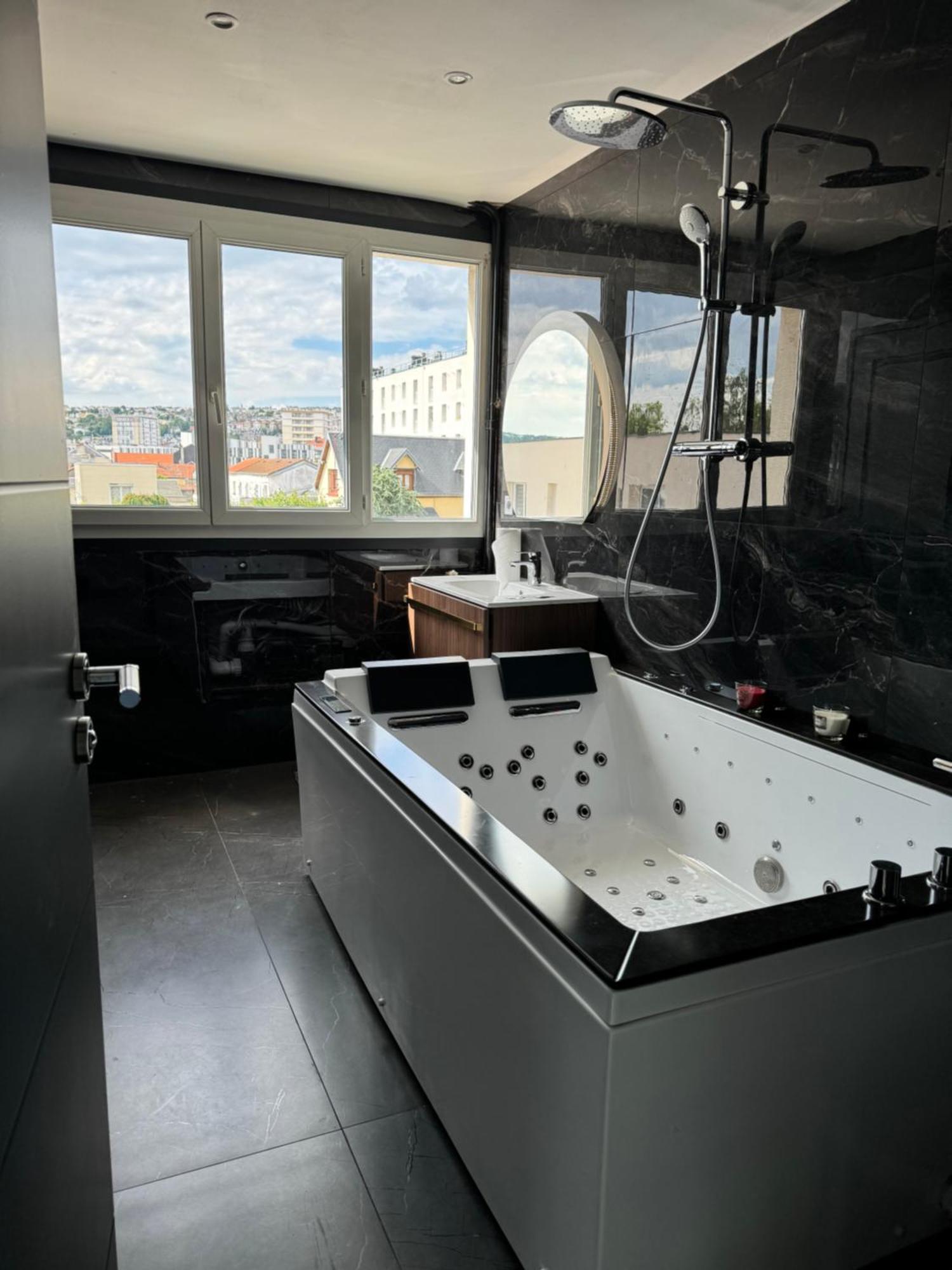 Appartement Jacuzzi ル・アーヴル エクステリア 写真